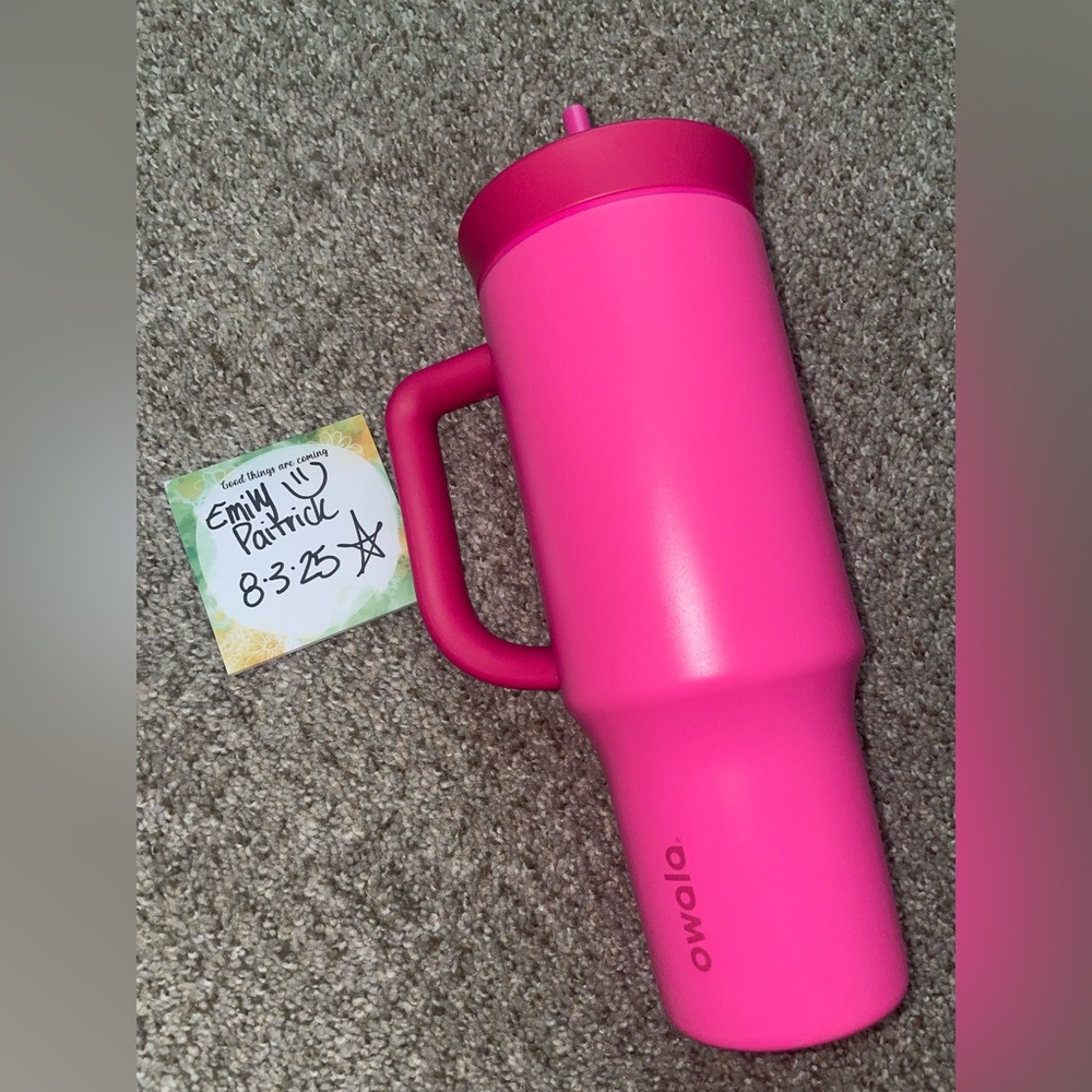 💗40oz Be Mine Owala Tumbler 💗